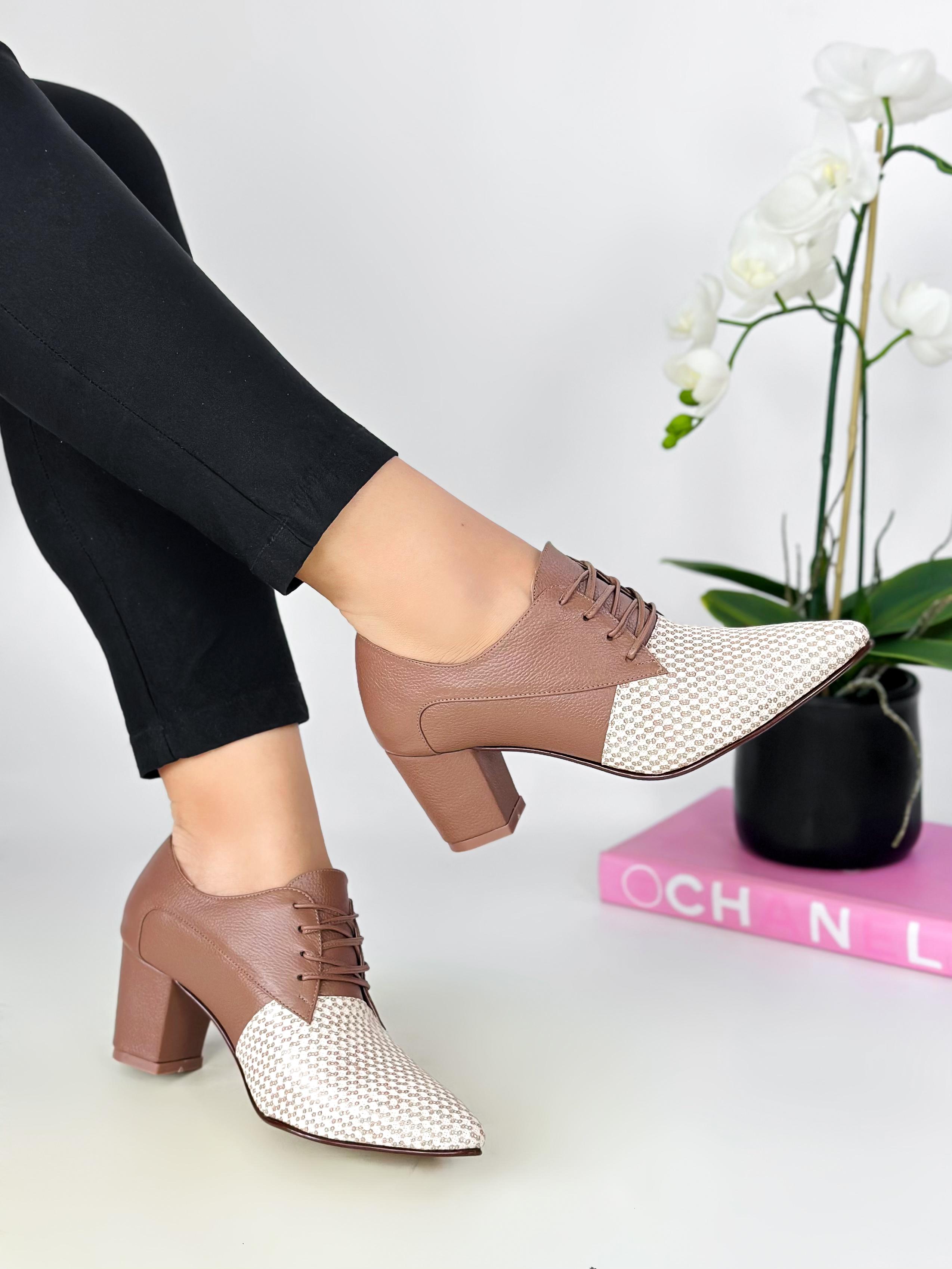 Brown Lace-Up Block Heel Oxford Shoes â Deminis Atelier